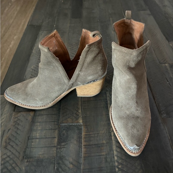 Jeffrey Campbell Cromwell booties - Picture 3 of 4